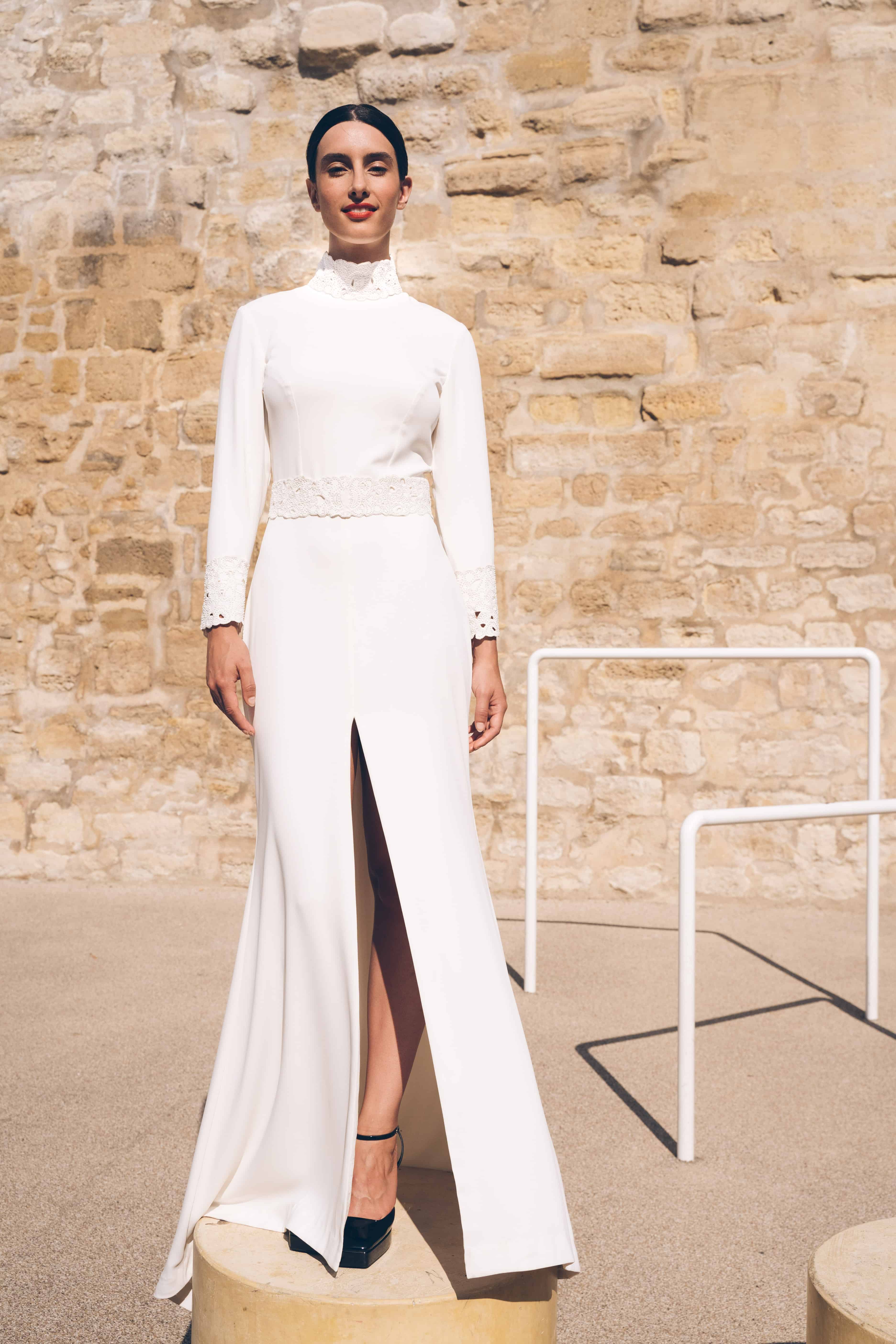 Maison Floret Sur-mesure Isaac robe de mariée crêpe fendue