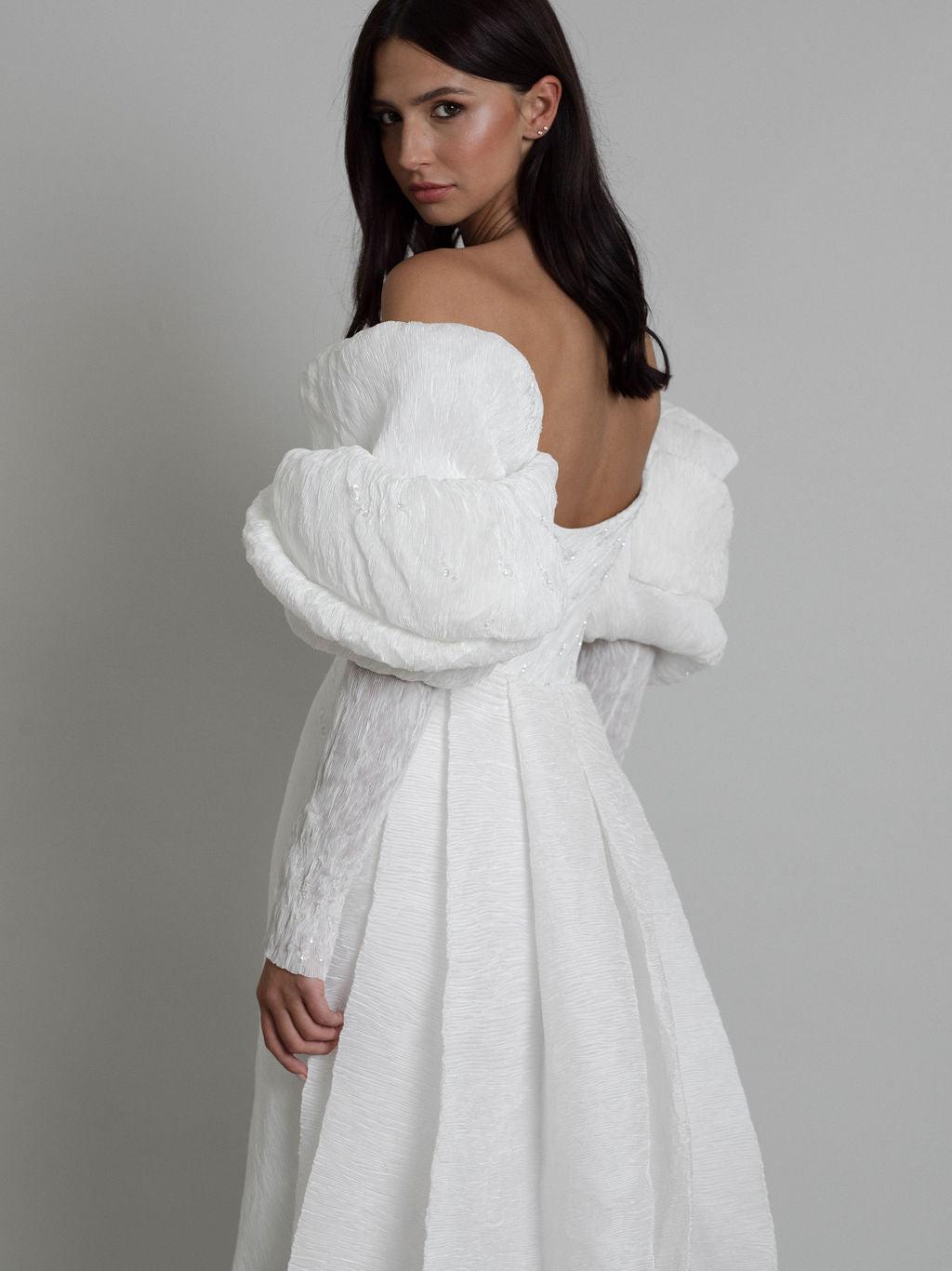 Rime Arodaky Bridal Talisman robe plissée perles