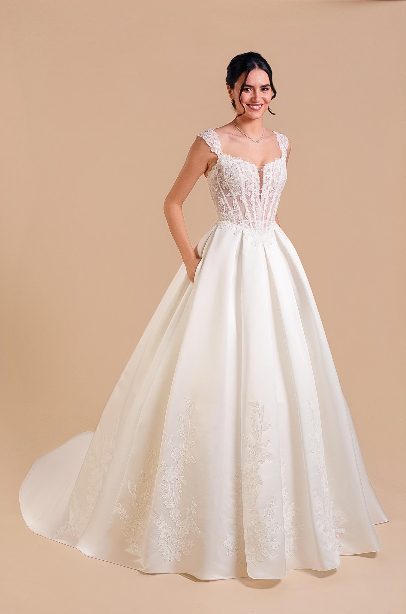 Le Jour de Notre Oui Idylle robe de mariée longue ivoire