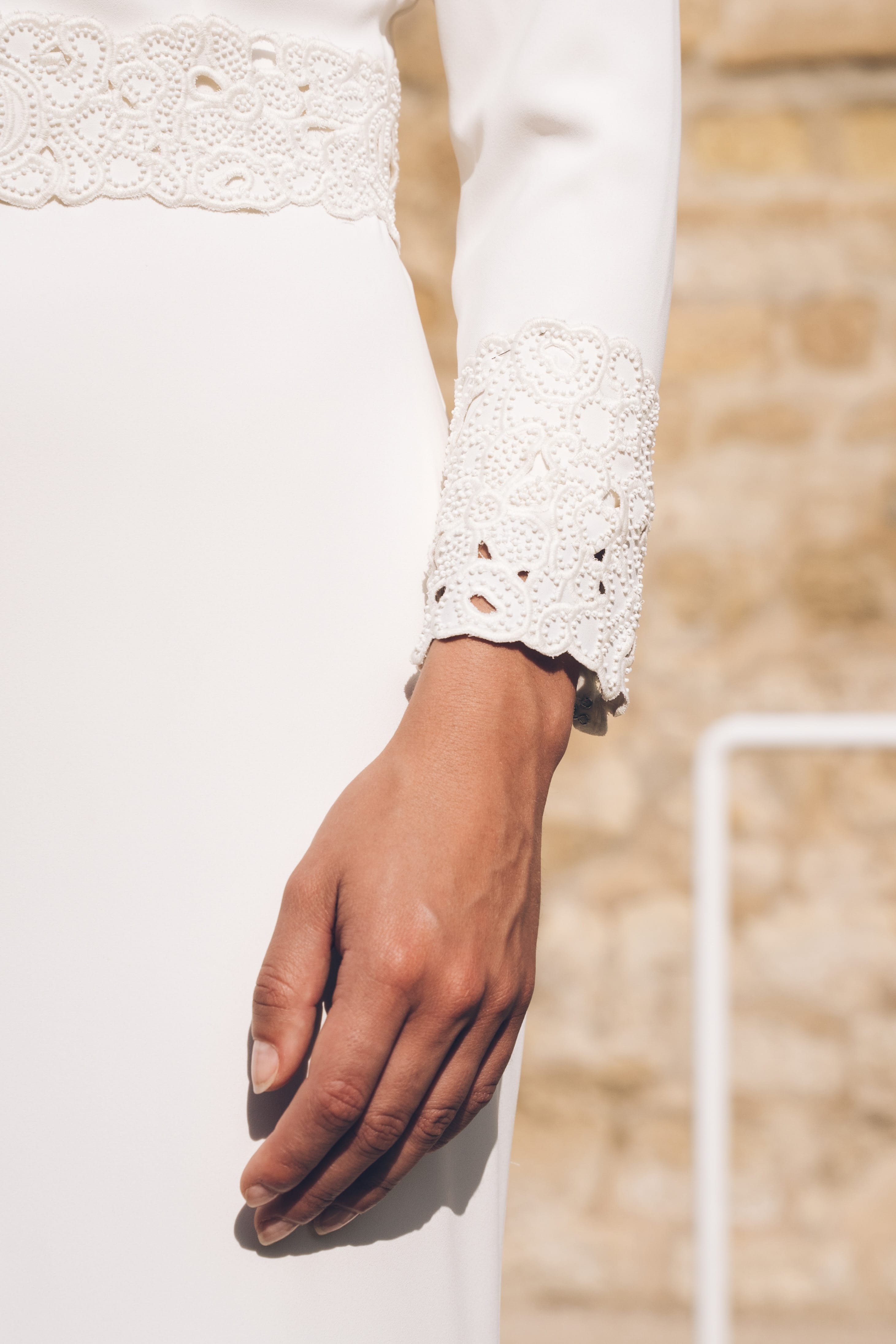 Maison Floret Sur-mesure Isaac robe de mariée crêpe fendue