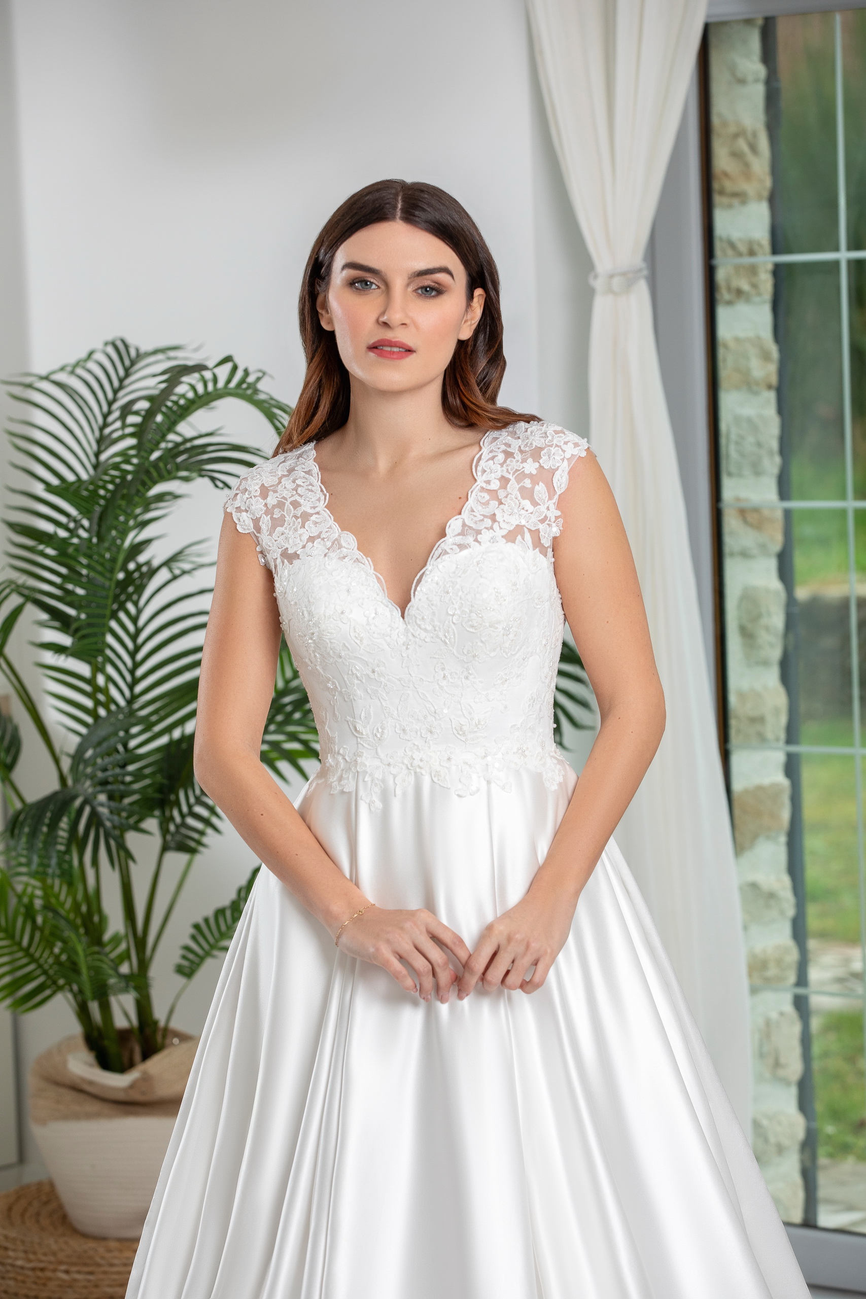 Le Jour de Notre Oui Chiara robe de mariée crêpe droite