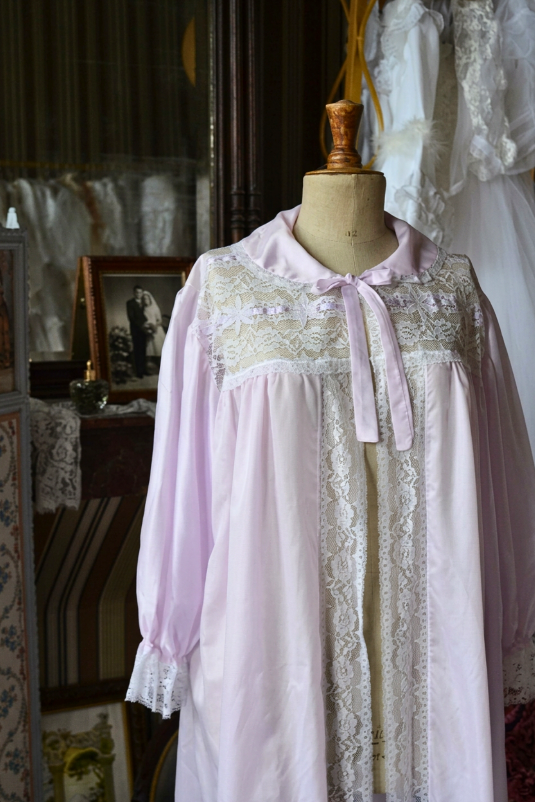 Solène Gisèle Les voiles et chapeaux Par-dessus Vintage parme