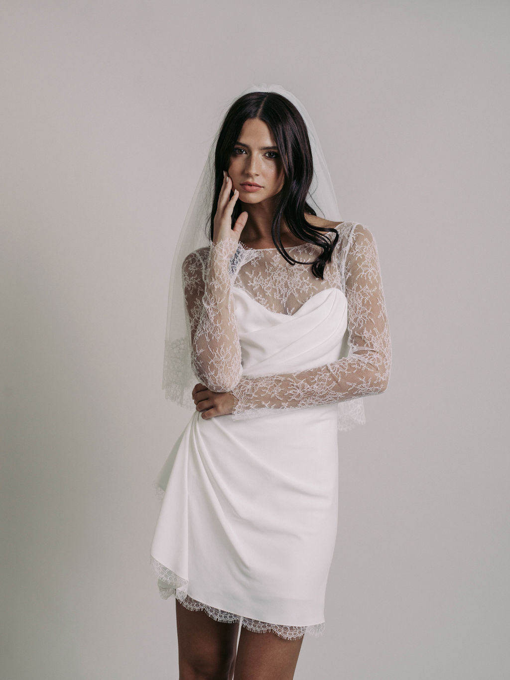 Rime Arodaky Bridal Glow robe courte dentelle Chantilly