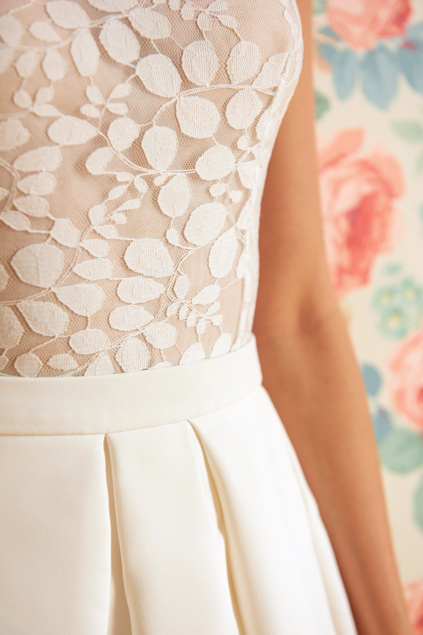 Maison Floret Allen robe dentelle crêpe basque amovible
