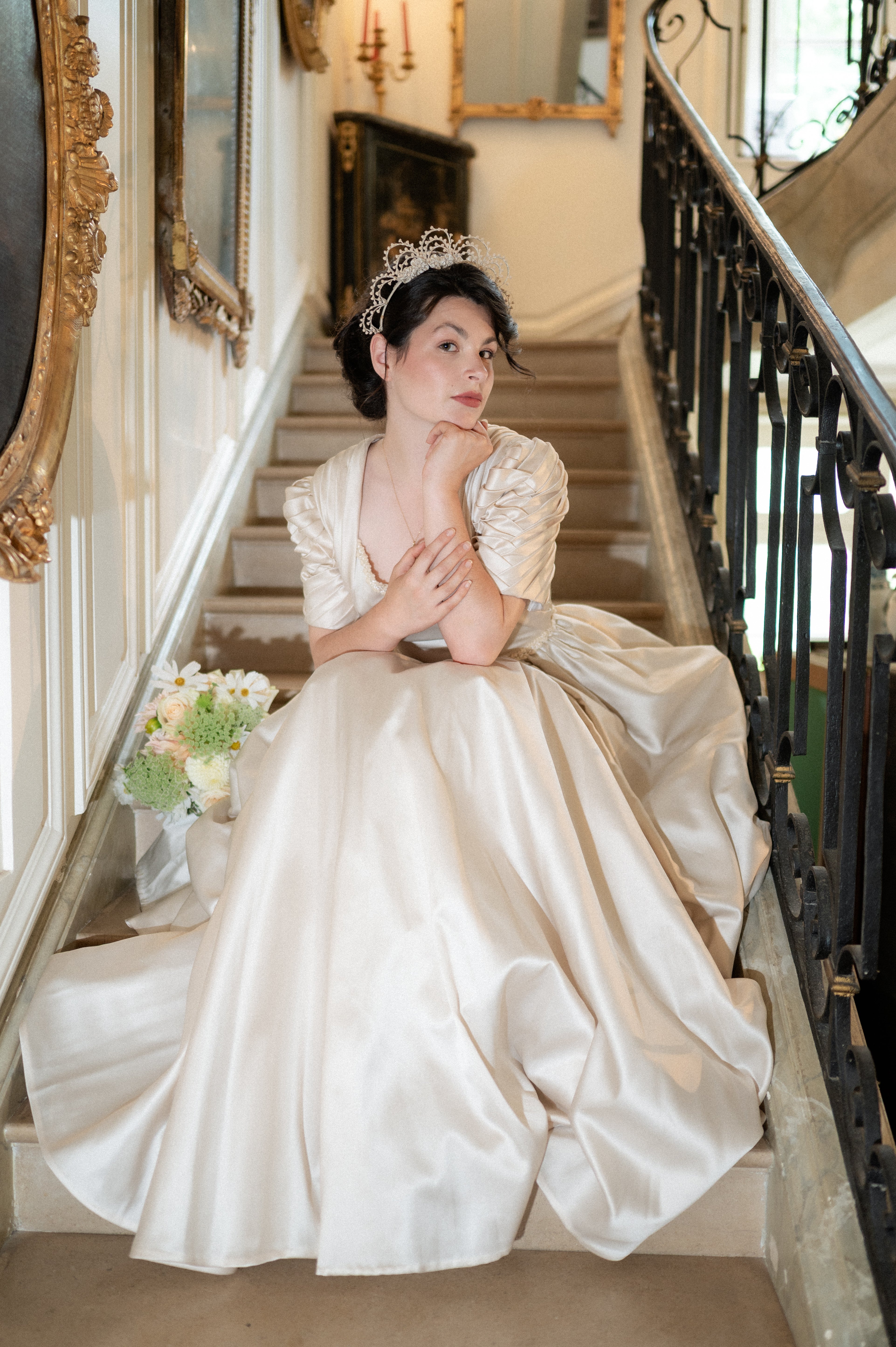 Solène Gisèle La mariée Charlotte robe satin champagne taille 36