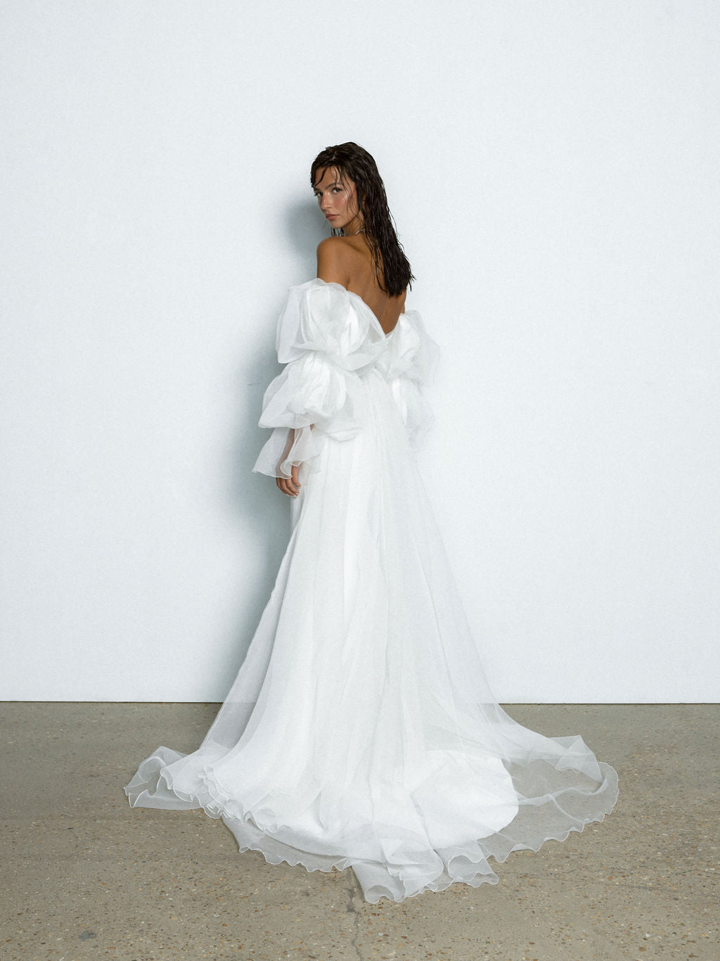 Rime Arodaky Bridal Sky robe crêpe manches amovibles