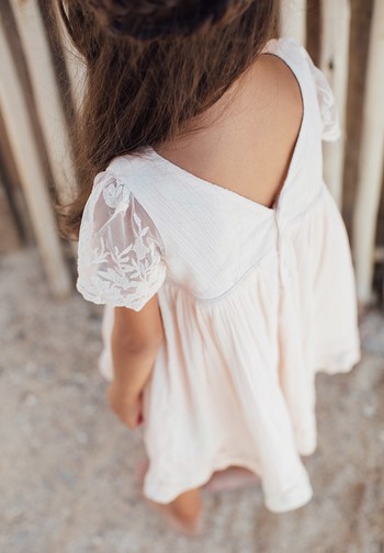 Le Jour de Notre Oui Manon Nude tenue enfant cérémonie nude