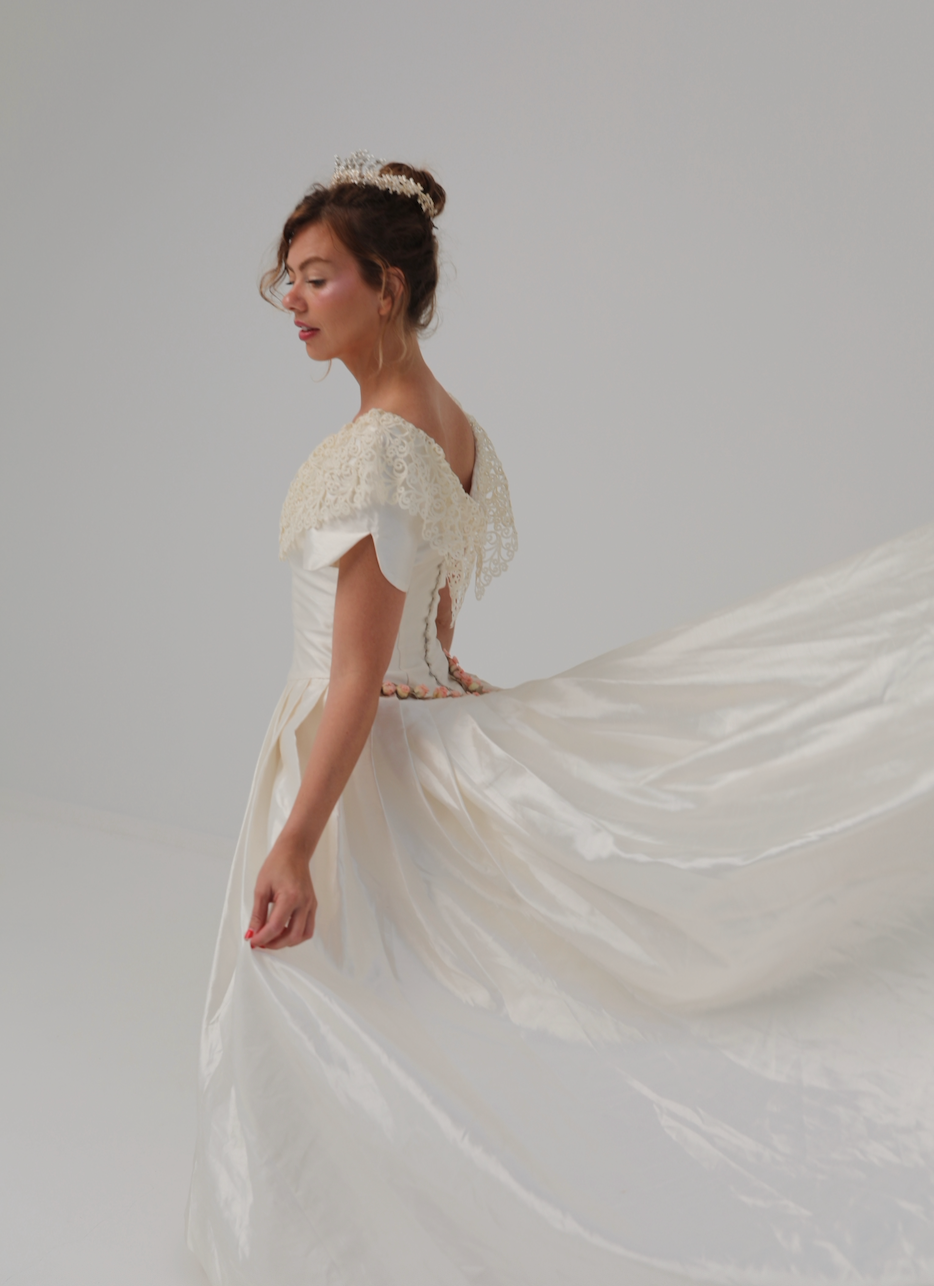 Solène Gisèle La mariée robe Mercédès soie champagne