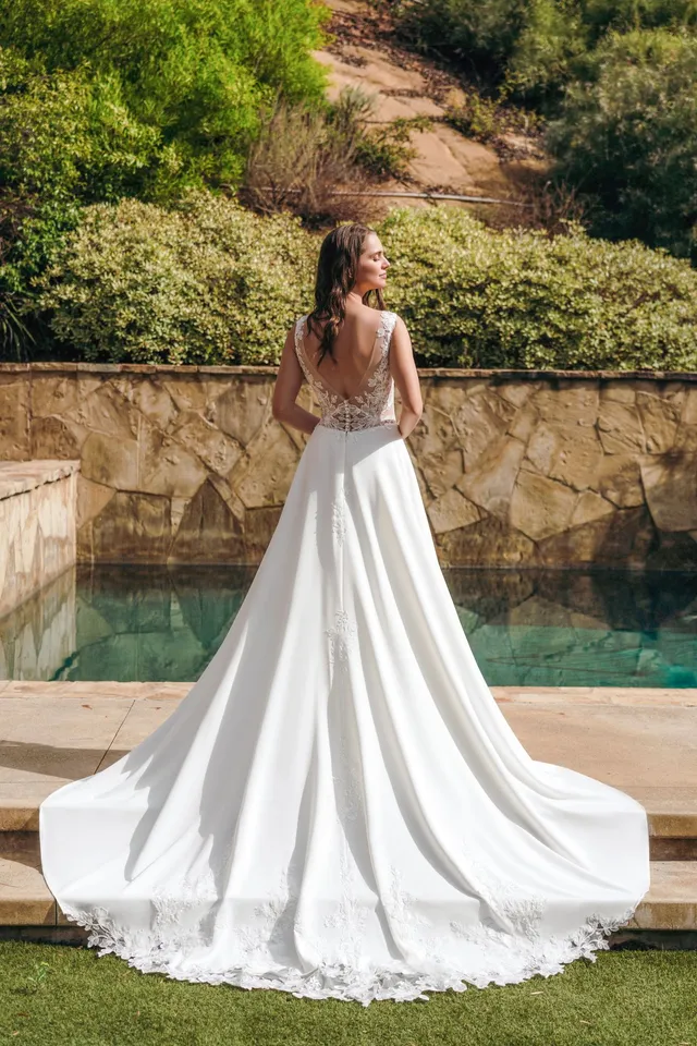 Le Jour de Notre Oui Emma robe de mariée dentelle empire