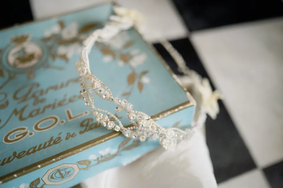 Solène Gisèle Les Couronnes Parure Mariée Perlée Fleurs Cire