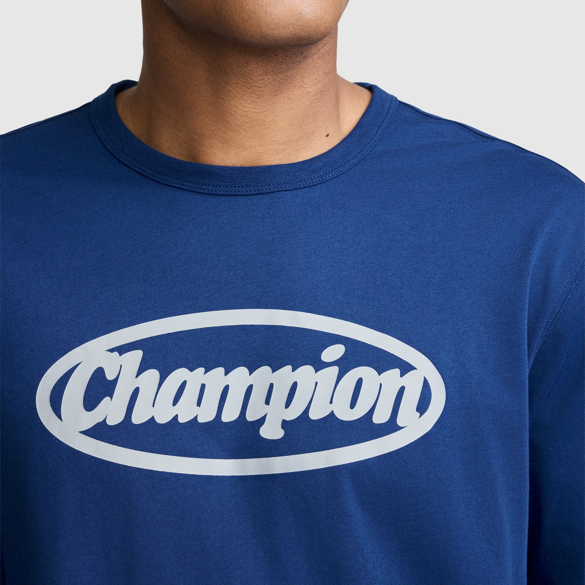 Champion T-Shirts Medallion Long Sleeve tee-shirt bleu Estate Blue