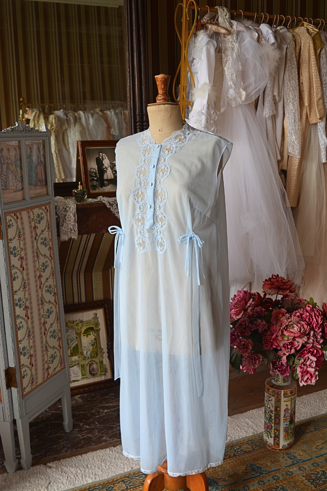 Solène Gisèle Les Déshabillés ensemble bleu pastel satin