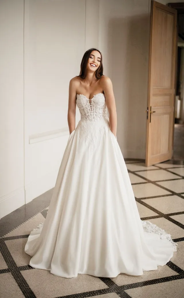 Le Jour de Notre Oui Céline robe de mariée ivoire fourreau