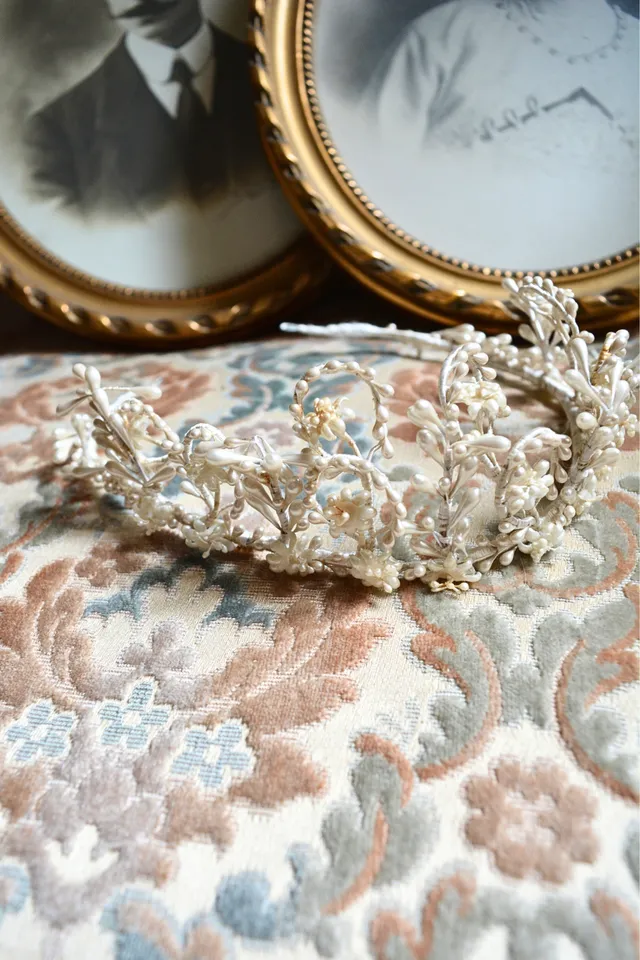 Solène Gisèle Les couronnes Couronne de Mariée coiffe perles