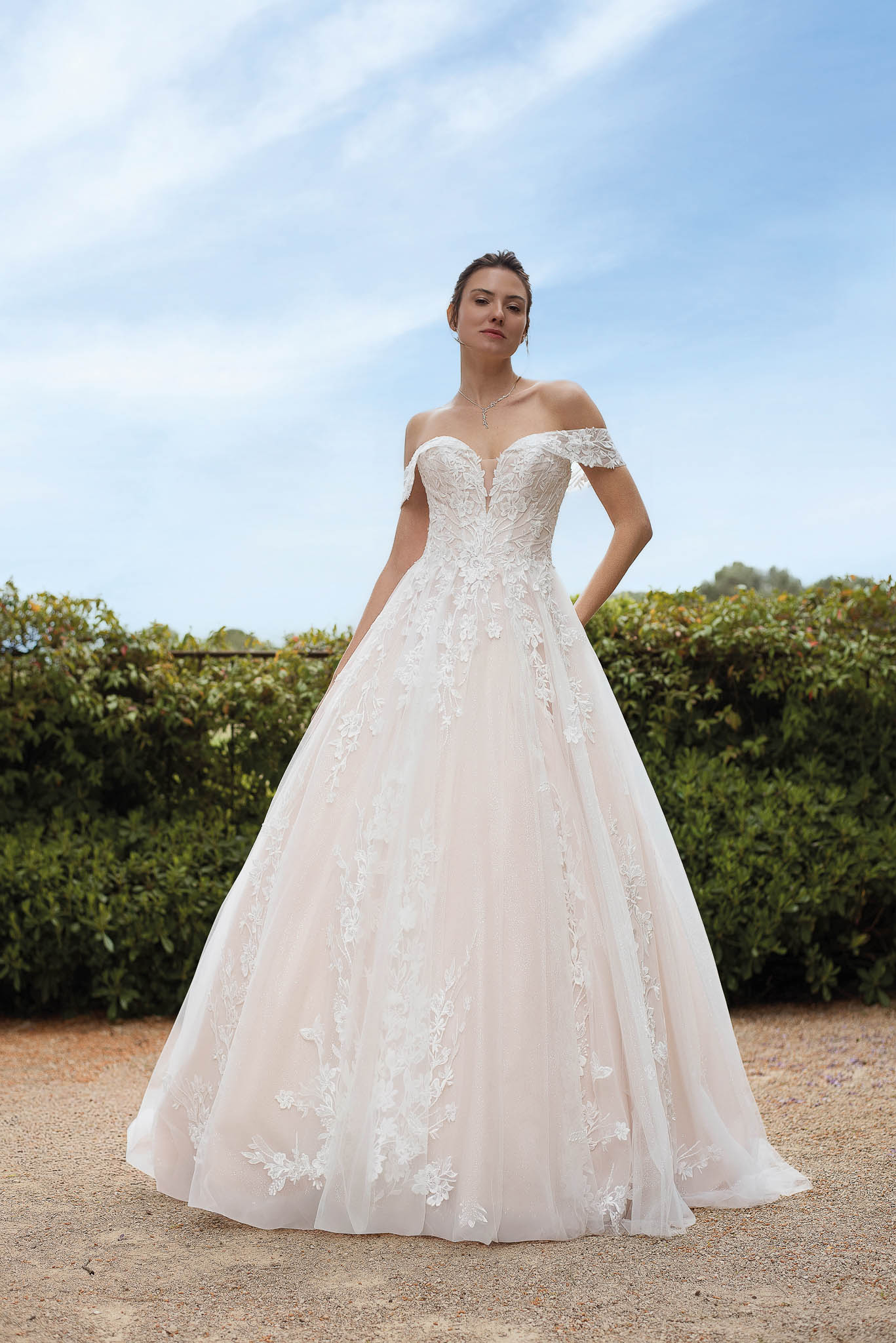 Le Jour de Notre Oui Imagine robe de mariée blanche
