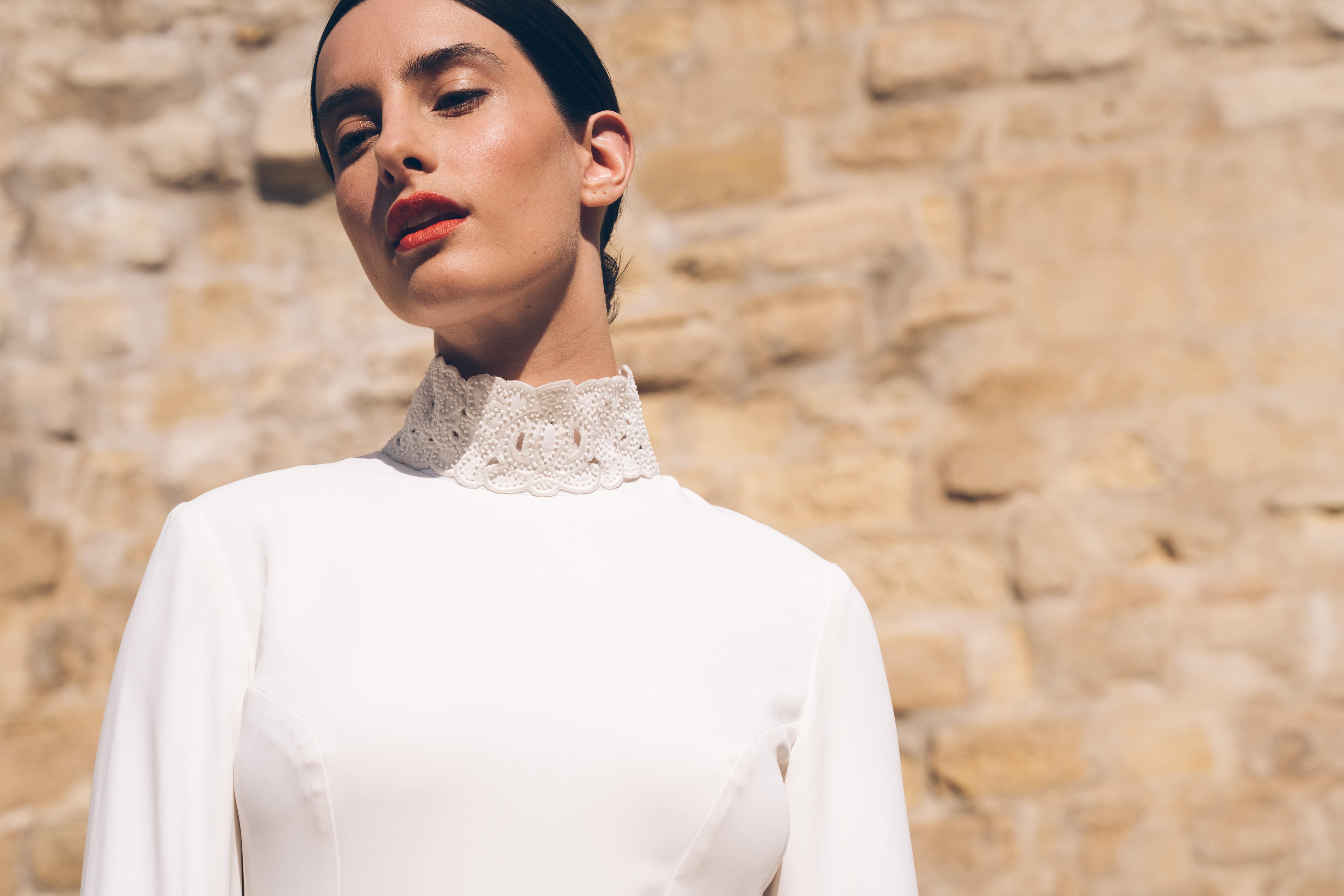 Maison Floret Sur-mesure Isaac robe de mariée crêpe fendue